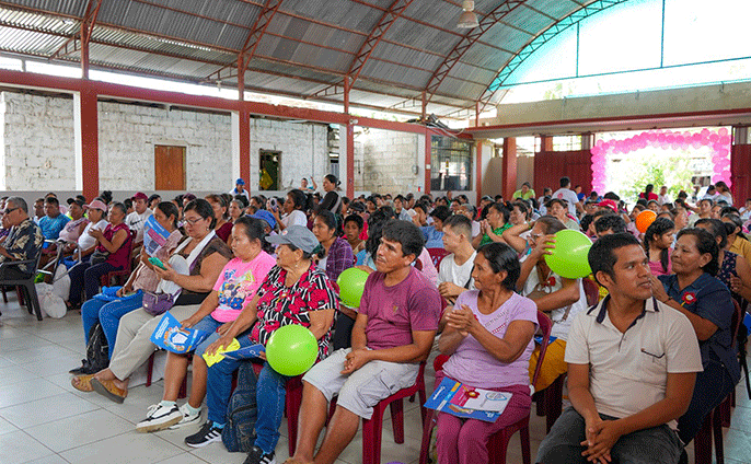 Entrega de canastas y celebración
