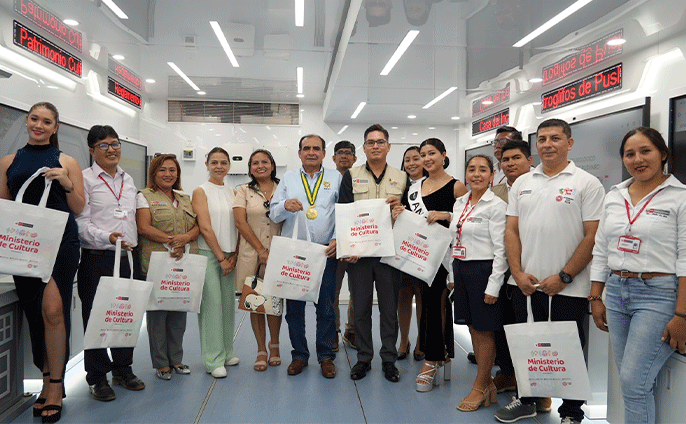 Autoridades durante el evento